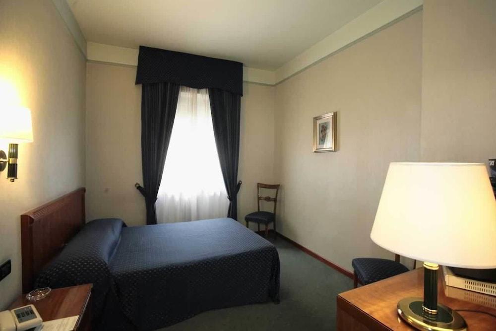Hotel De Paris Terni Eksteriør billede