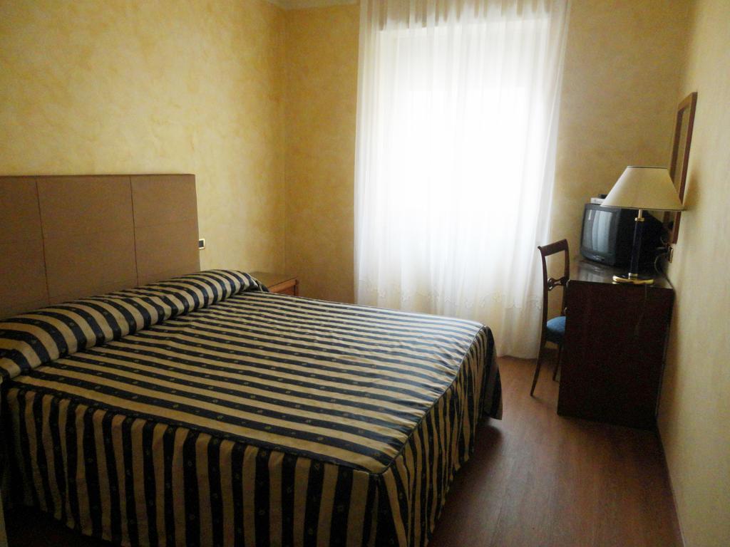 Hotel De Paris Terni Eksteriør billede