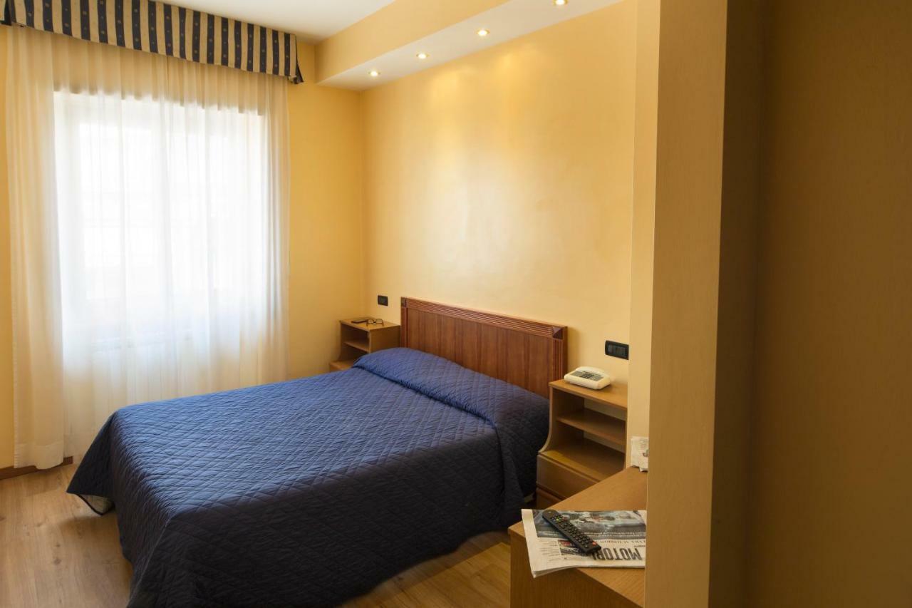 Hotel De Paris Terni Eksteriør billede
