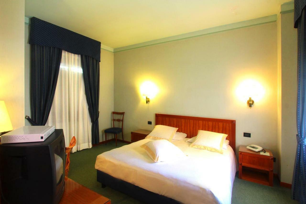 Hotel De Paris Terni Eksteriør billede