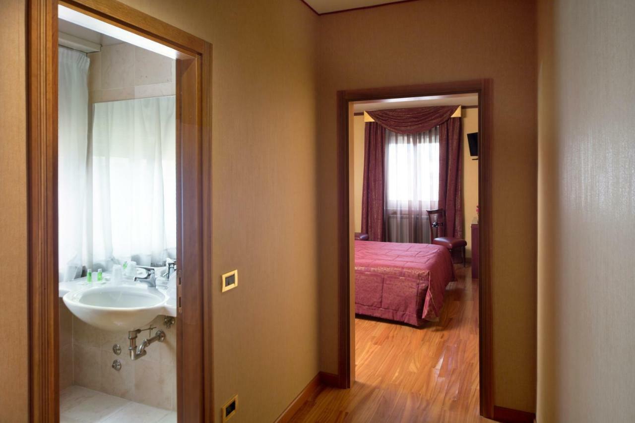 Hotel De Paris Terni Eksteriør billede