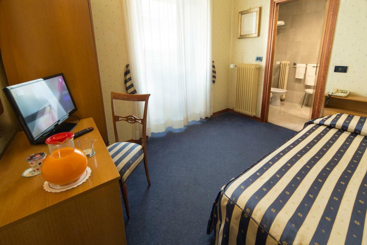 Hotel De Paris Terni Eksteriør billede
